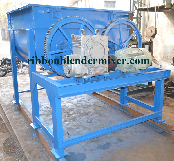 pug mill mixer for emulsion paint